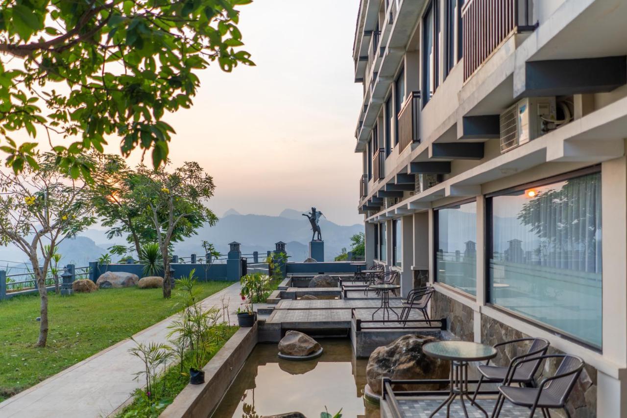 Hidden Valley Hills Hotel Cilalawi